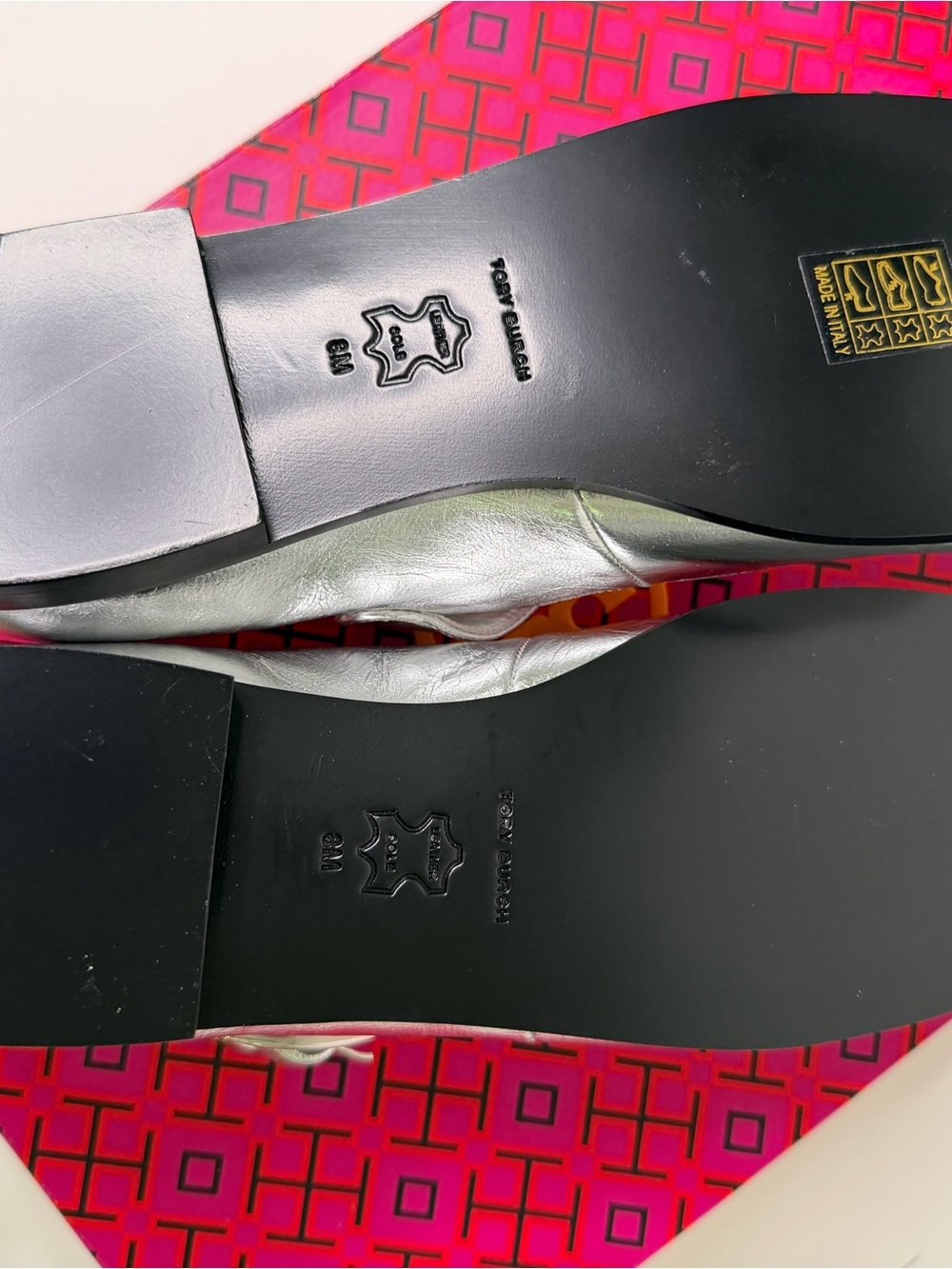 Tory Burch Violet T-Strap Mary Jane Silver Metallic Flats Size 8 - Picture 7 of 11